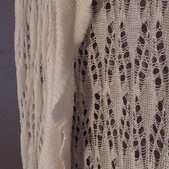 Cream Long Vest - Picture 2 of 2